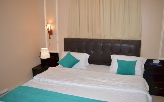 Crystal Al Sharq Apart Hotel