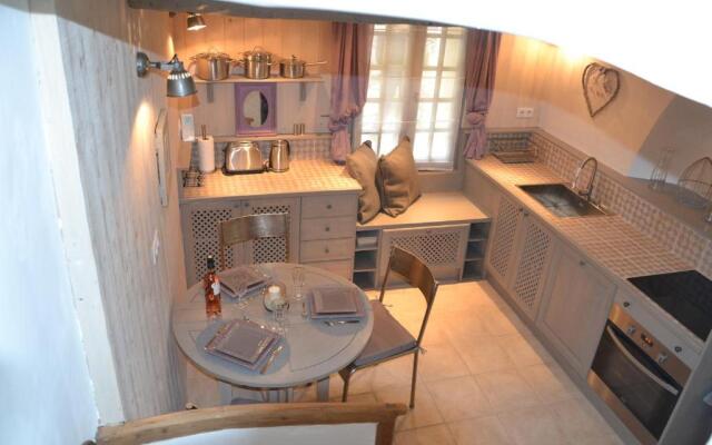 La Maison de Moustiers