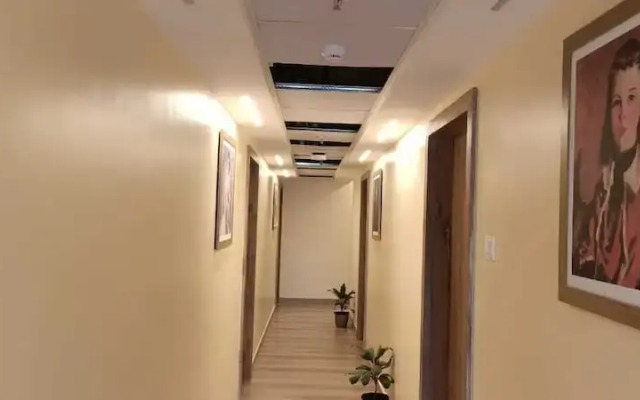 Forest Transit Hotel