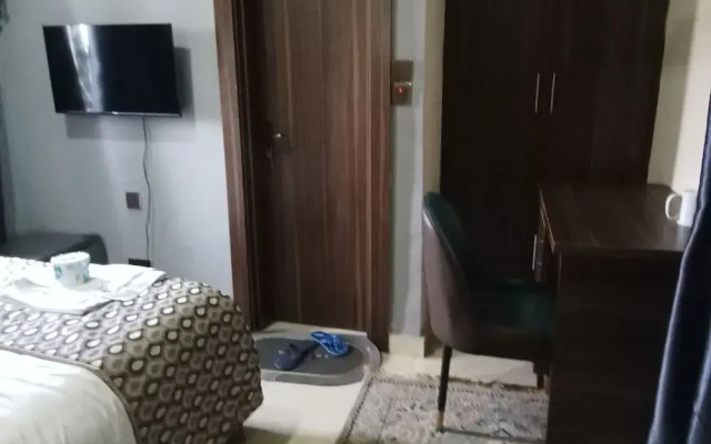 Dutse Suites and Luxury