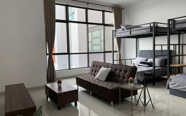 Austin 18 IKEA - AEON