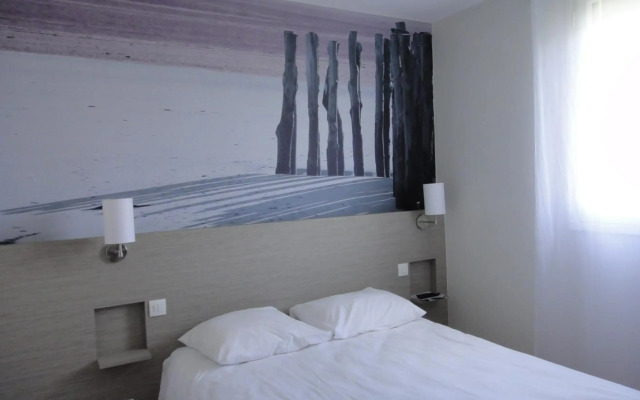 Logis Hôtel Au Chêne Vert