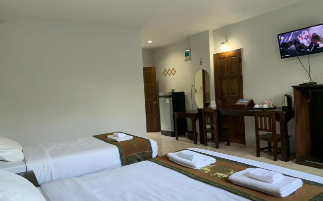 Saensukkho Green Hotel & Resort