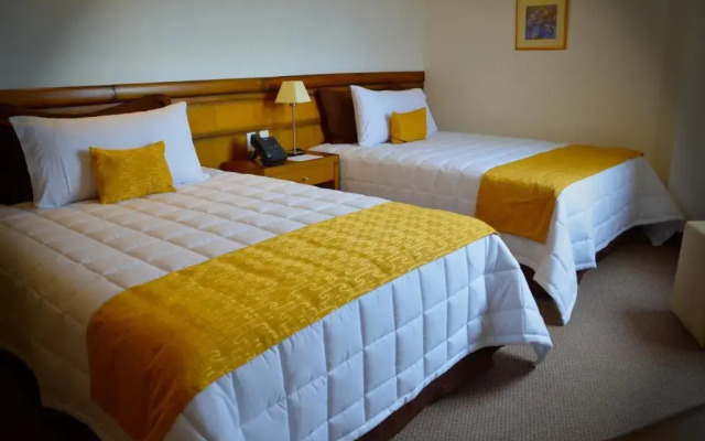 De la Trinidad Hotel