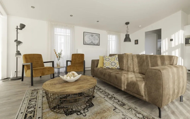 Modern, High-quality Chalet With Wifi Near the Oosterschelde