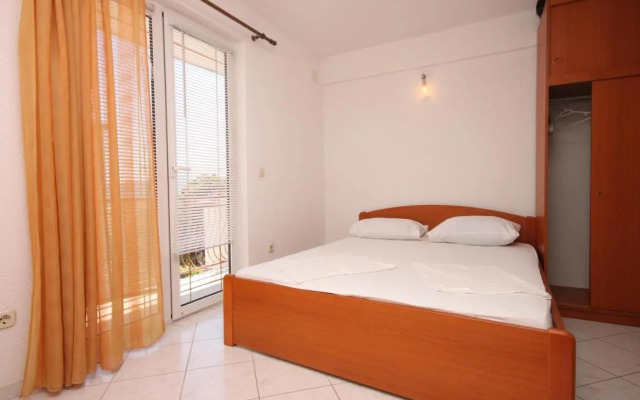 Apartments by the sea Podaca, Makarska - 6745