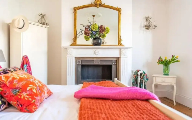 Beautiful 5 Bedroom Regency House / Pets Welcome