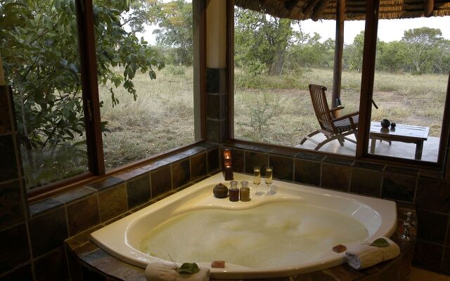 Thornybush Jackalberry Lodge