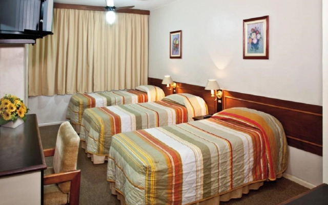 Lira Hotel