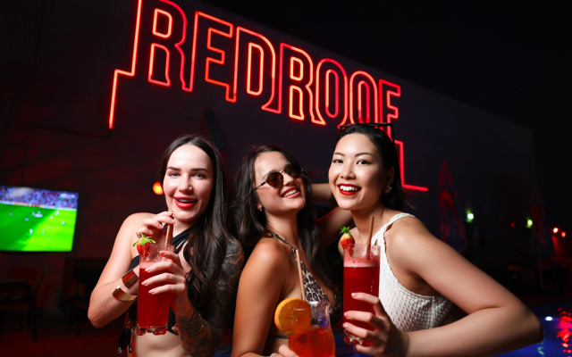 Radisson Red Dubai Silicon Oasis