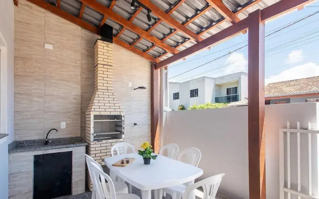 Casa 2Q c/ churrasq. 600m orla MCA0609
