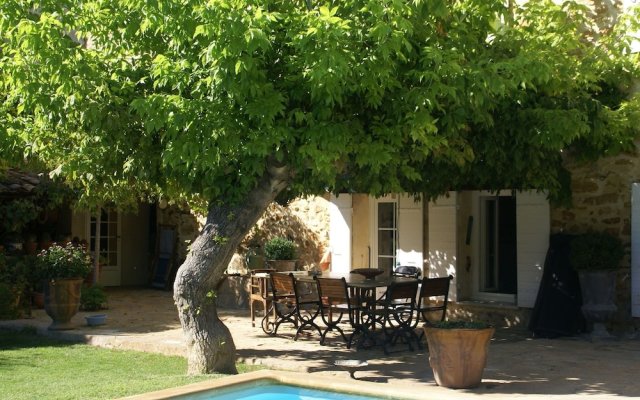 Quaint Holiday Home with Private Pool in Piolenc France