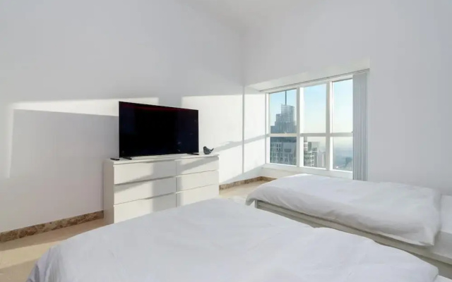 4BR Maid Penthouse w Pool and Jacuzzi