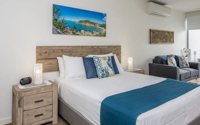 Absolute Waterfront Magnetic Island