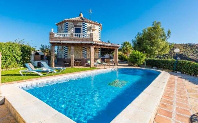 Casa La Noria Iznate by Ruralidays