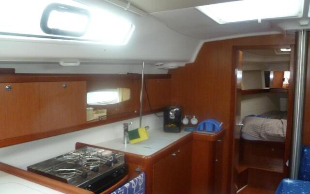 Le Vele Residence Sailing Boat