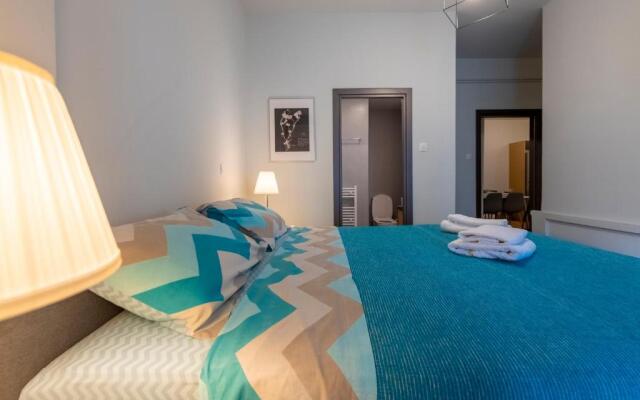 Modern 5BD Apartment in the Heart of Athens