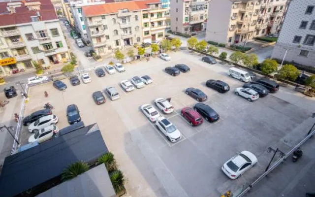 INTO Film Road Shuyue Hotel (Hengdian Film & Television City Branch)