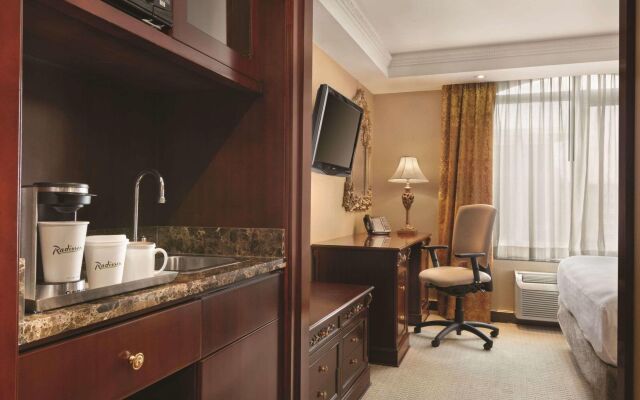 Radisson Hotel Toronto Airport West