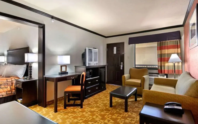 Days Inn By Wyndham Oklahoma City/Moore