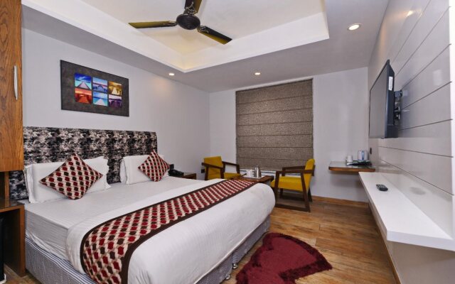 Staybook Hotel Nitya Maharani