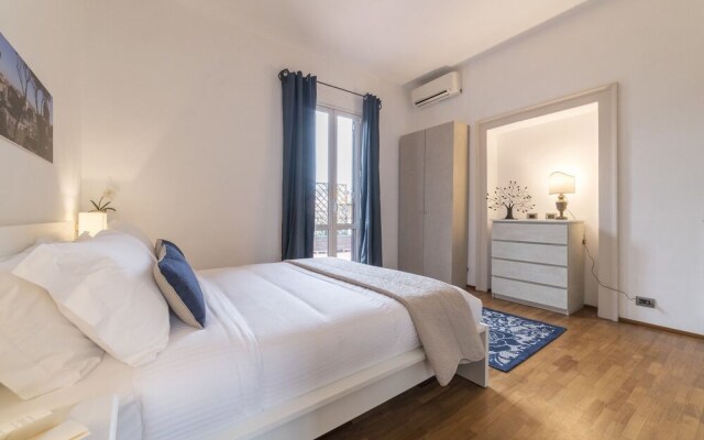Great Terrace Flat a few Steps From Spanish Steps
