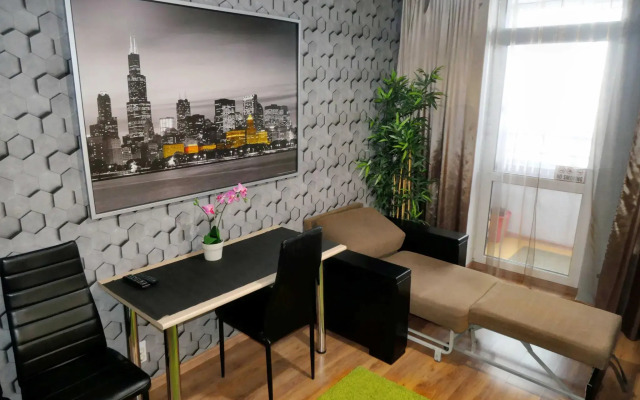 Home hotel 96 on Shchorsa street 103