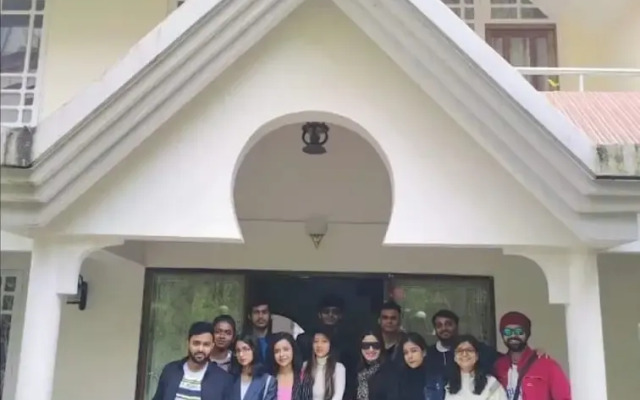 Ronglyang Lotus Villa Homestay (Near MG Road)
