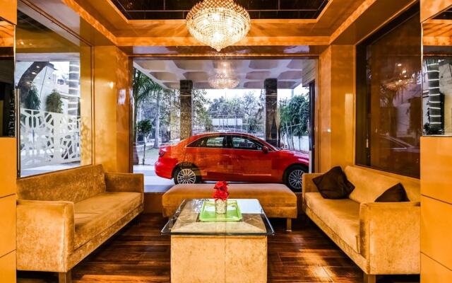 Hotel Surpin Palace
