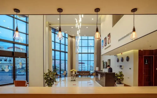 W-Suites Al Souda