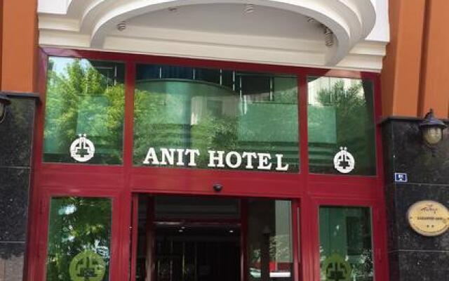 Anit Hotel