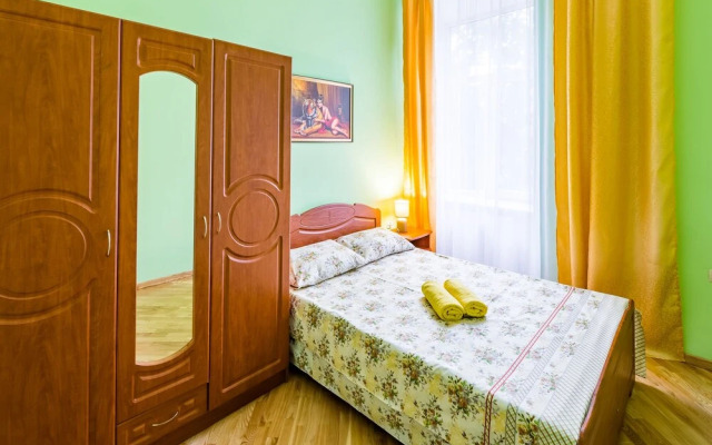 Three separate bedrooms on Square Rynok