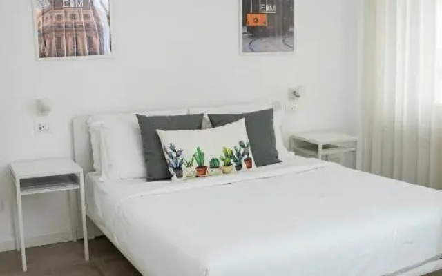 Navigli Apartments