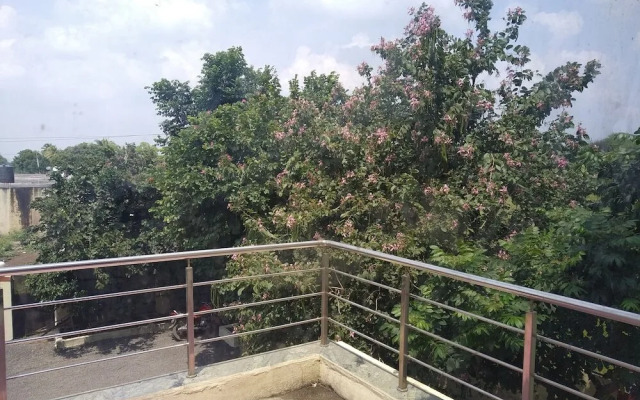 Hotel Savali Lodging