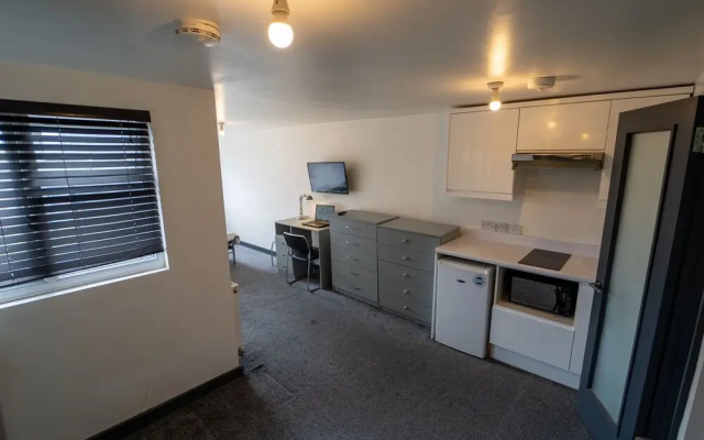 966 Pershore Road Studios In Guest House