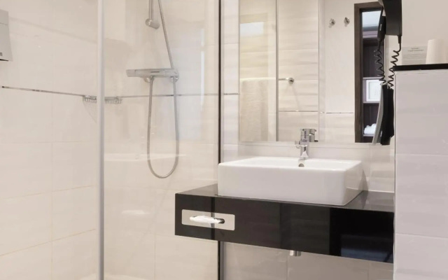 Holiday Inn Lille - Ouest Englos by IHG