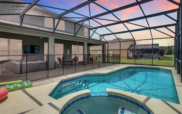 7BR Villa in Emerald Island w Resort Perks