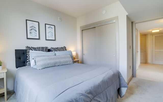 Trendy n Exclusive Apto at Crystal City