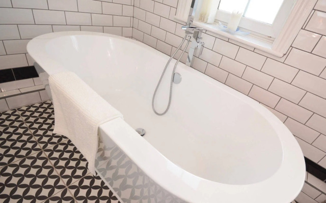 Stonefield Apartments