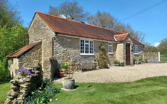 Magpie Cottage
