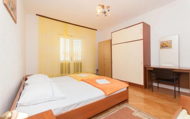 Zri - Low-cost and Spacious - A1