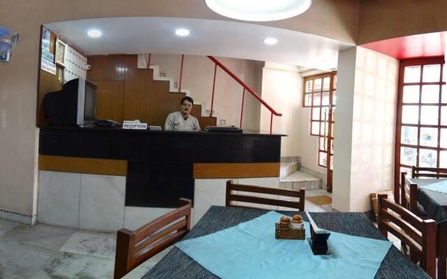 Gaurav Hotel