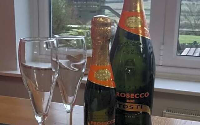 The Three Wheat Heads