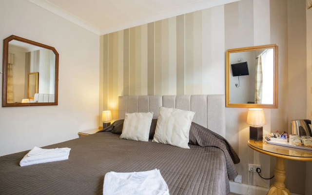 Arden Guest House, Craigmillar Castle Edinburgh