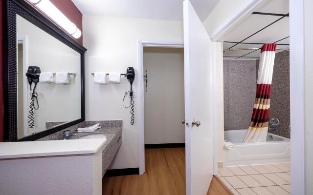 Red Roof Inn Crestview