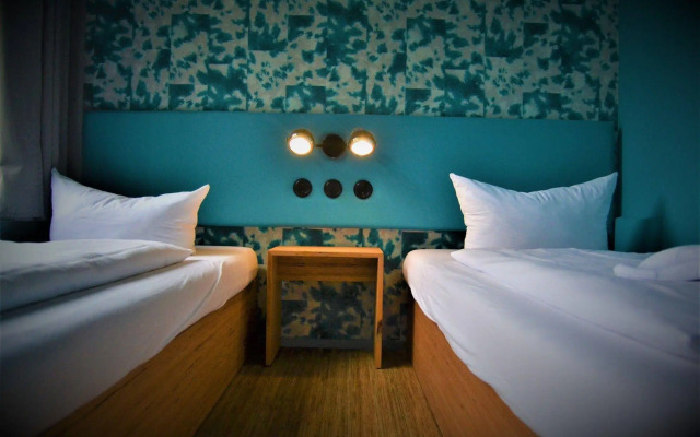 Singer109 Hotel & Hostel