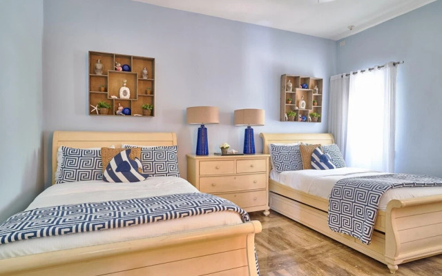 Luxury Beachfront Condo w Ocean View A-201