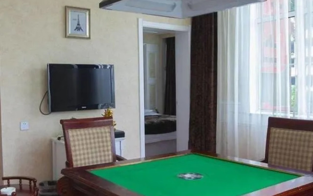 Roman Holiday Hotel (Wuhan Xibei Lake)