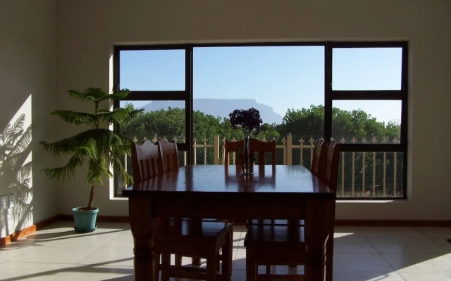 Cape Oasis Guesthouse