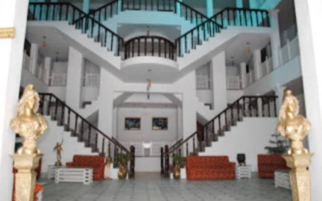 Hotel Neha Palace